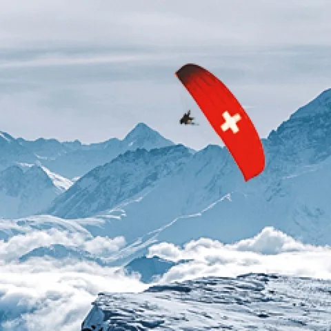 Gleitschirmfliegen über Graubünden